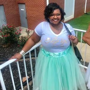 Meet your Posher, Damara